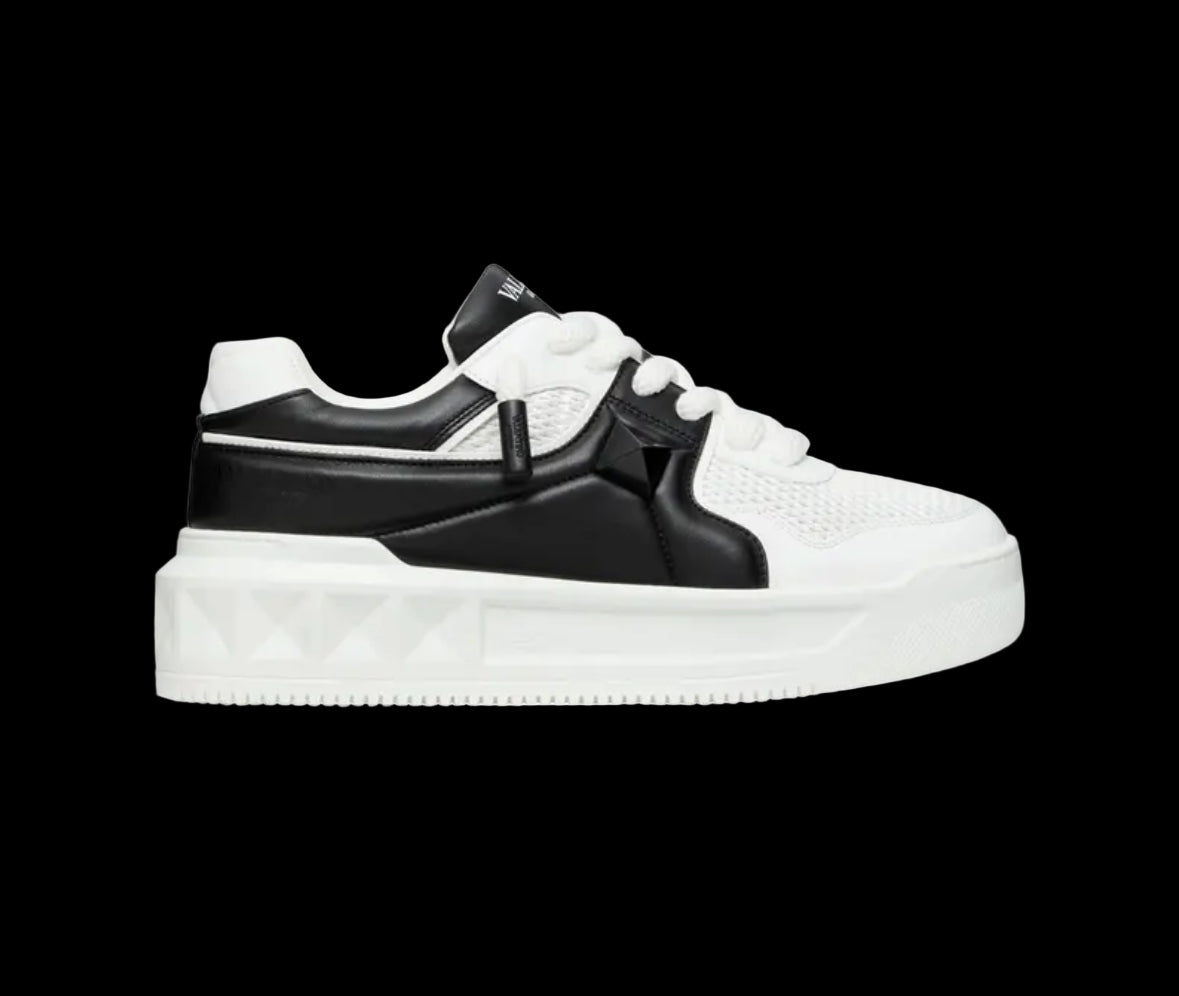 Valentino One Stud Low White Black