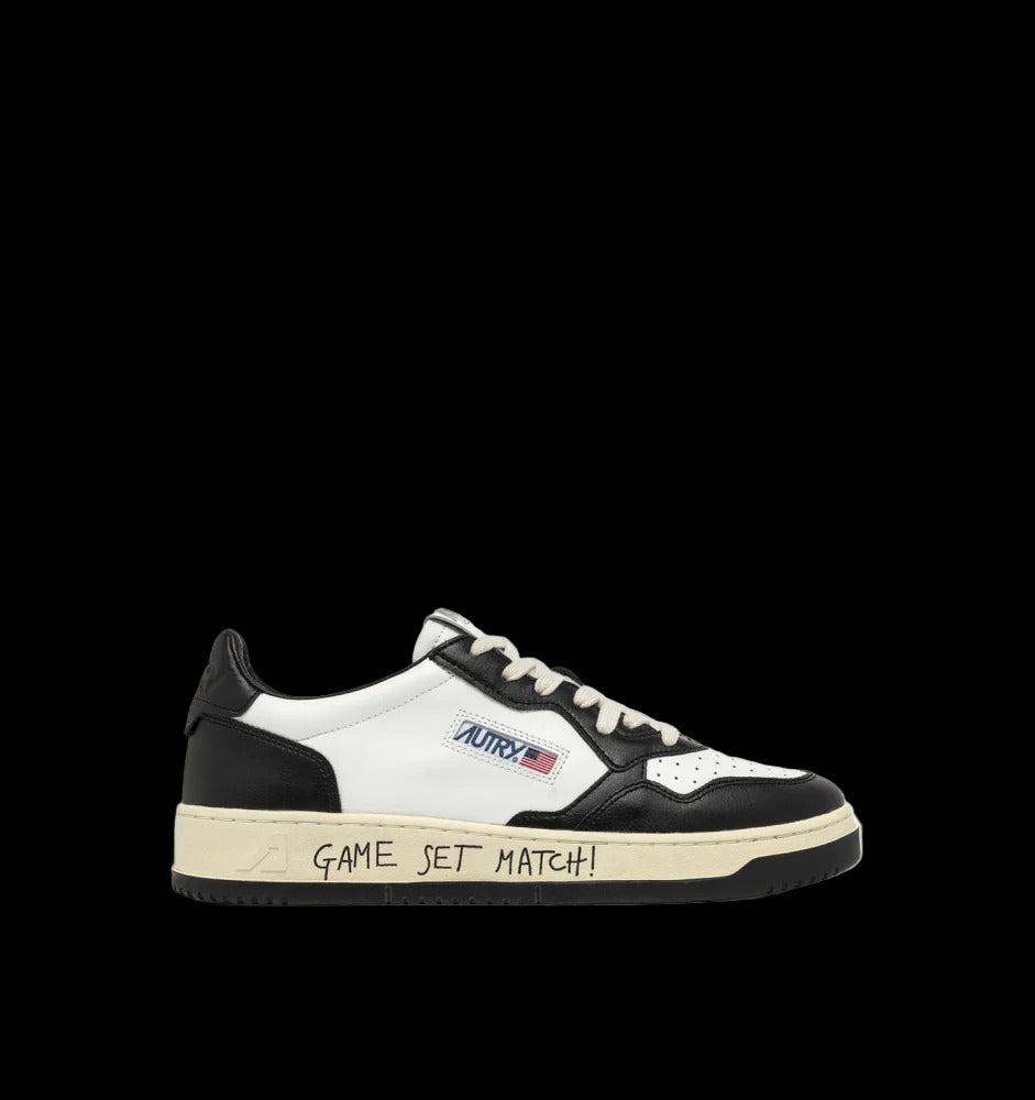 MEDALIST LOW SNEAKERS WHITE AND BLACK LEATHER