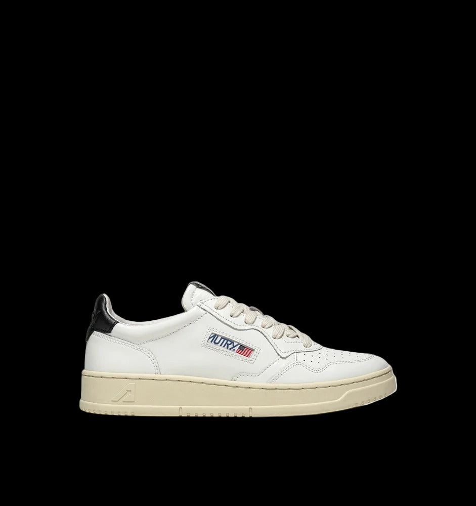 MEDALIST LOW SNEAKERS WHITE AND BLACK LEATHER