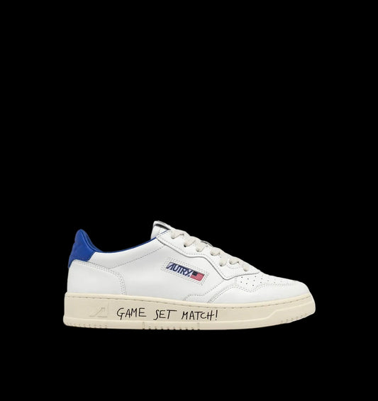 MEDALIST LOW SNEAKERS WHITE AND PALACE BLUE LEATHER WITH LETTERING